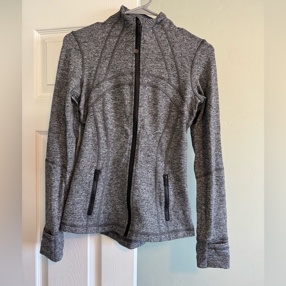 NWOT LULULEMON JACKET size 4 (see comments)